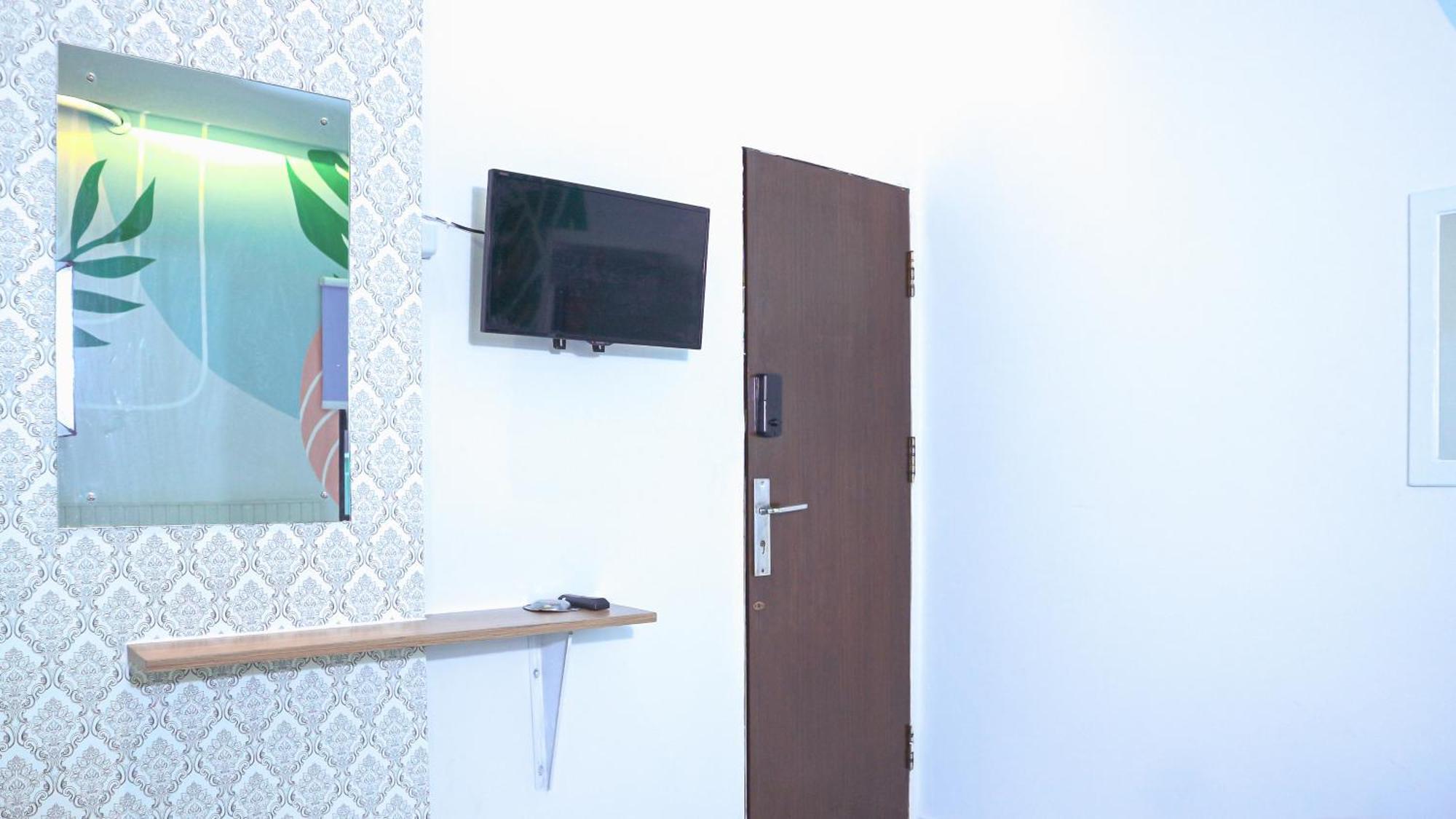 Collection O Tunas Plaza Residence Бекасі Екстер'єр фото
